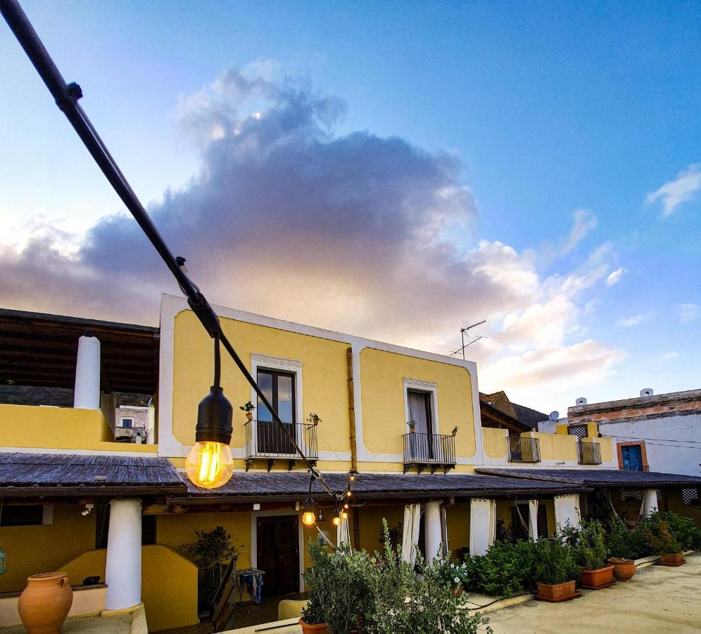 Hotel Arcangelo - Salina Santa Marina Salina Bagian luar foto