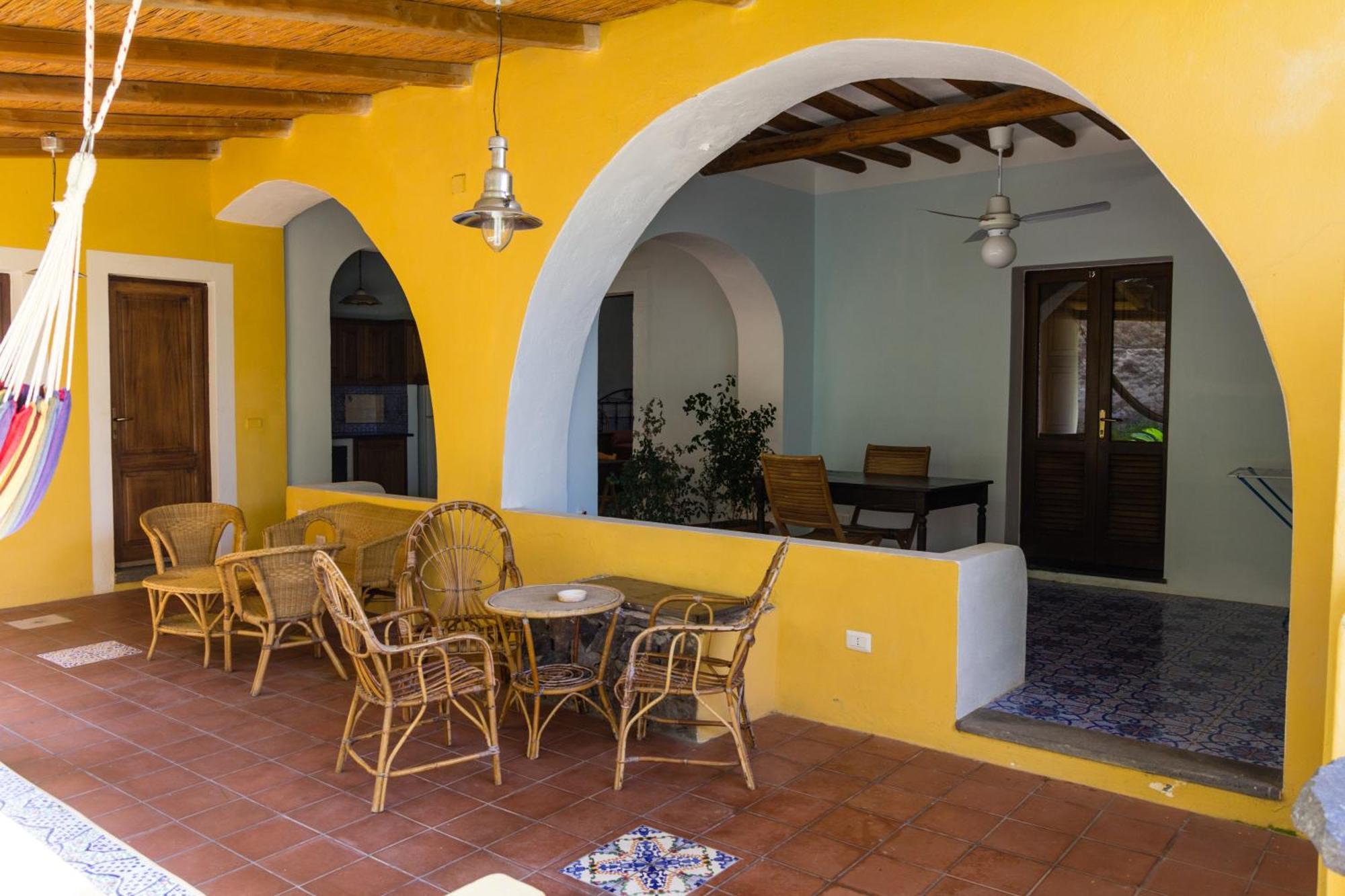 Hotel Arcangelo - Salina Santa Marina Salina Bagian luar foto