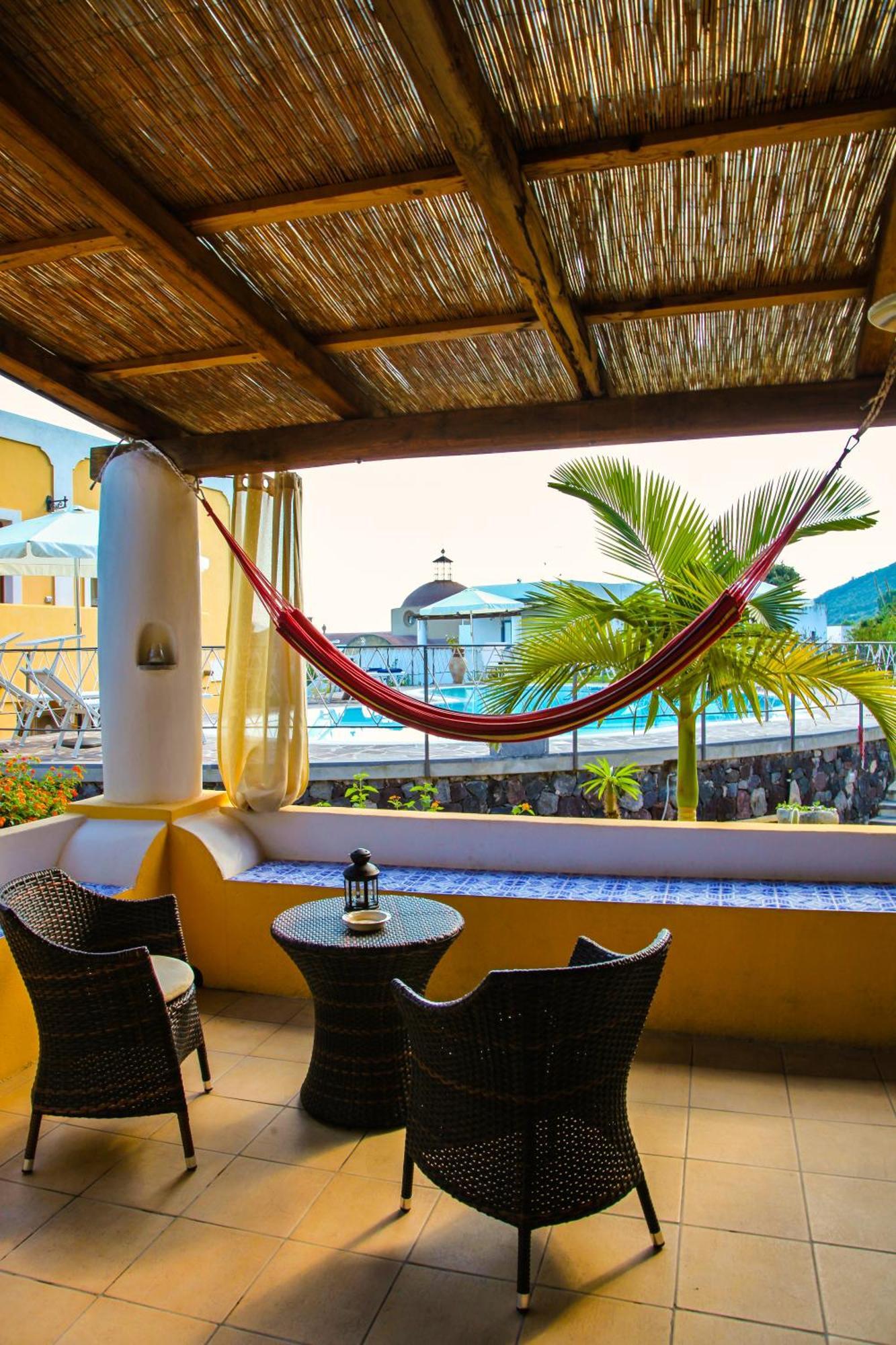 Hotel Arcangelo - Salina Santa Marina Salina Bagian luar foto