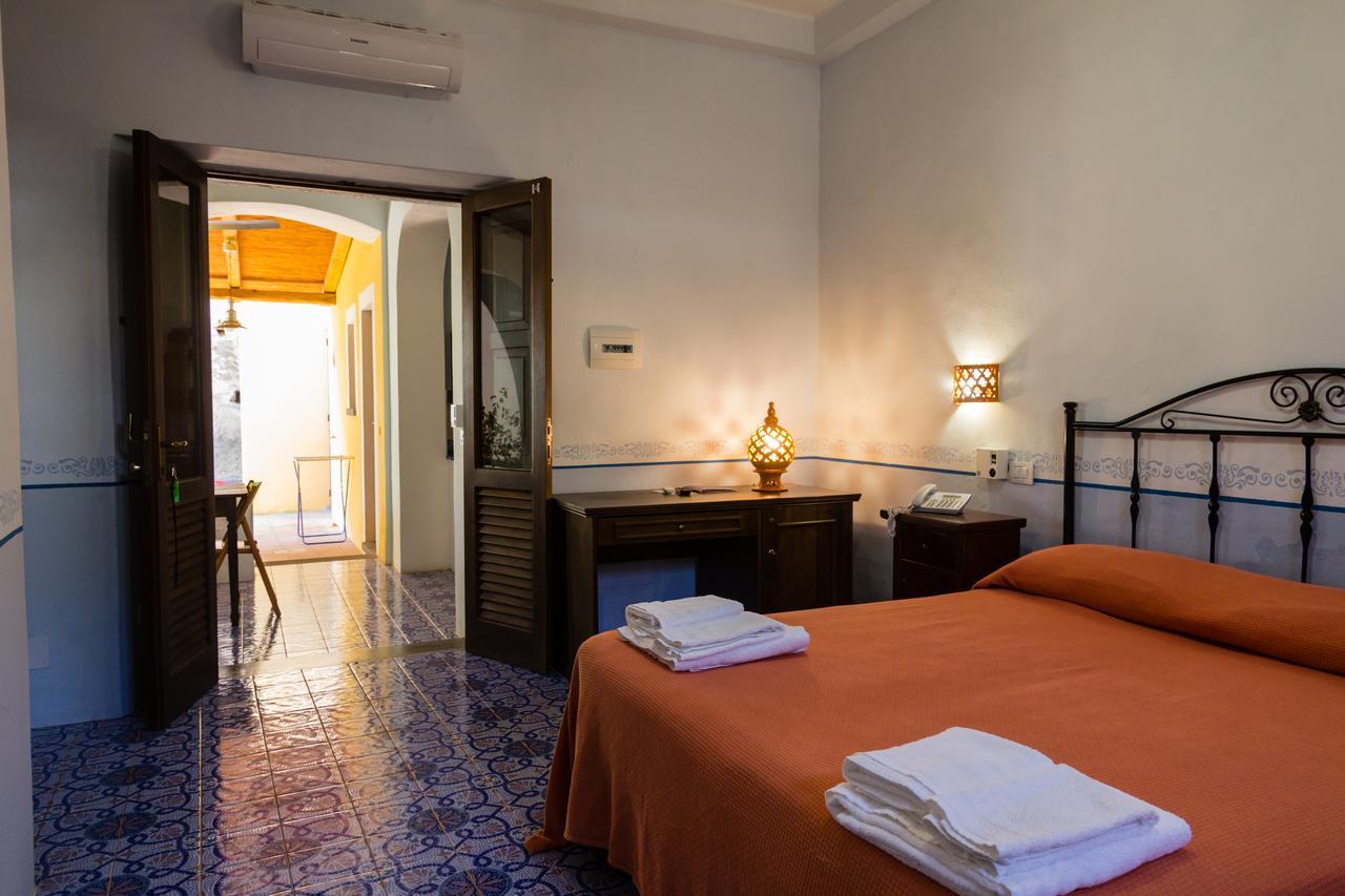 Hotel Arcangelo - Salina Santa Marina Salina Bagian luar foto