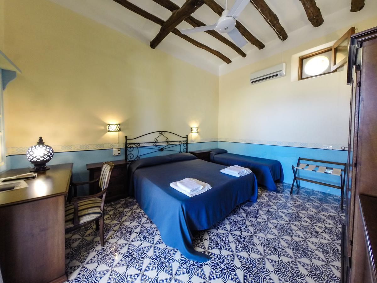 Hotel Arcangelo - Salina Santa Marina Salina Bagian luar foto