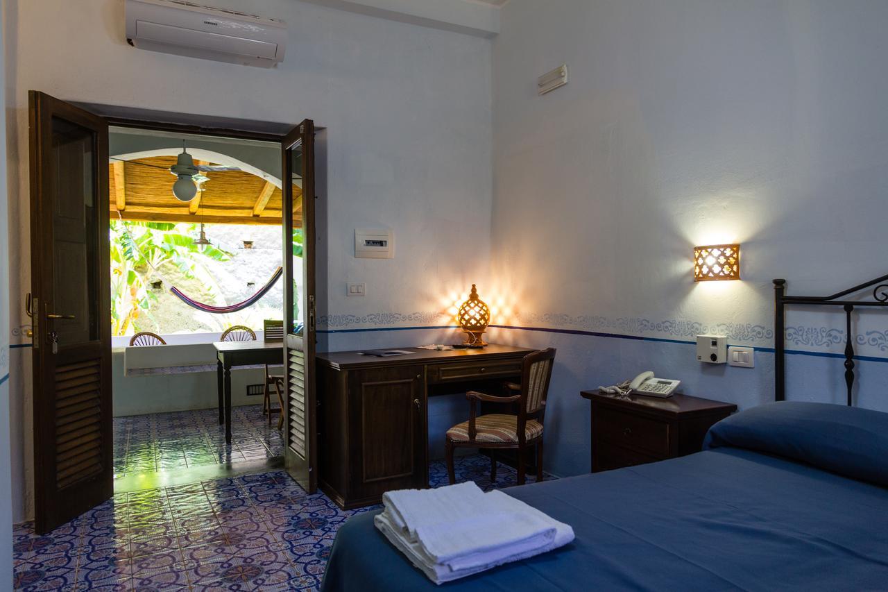 Hotel Arcangelo - Salina Santa Marina Salina Bagian luar foto